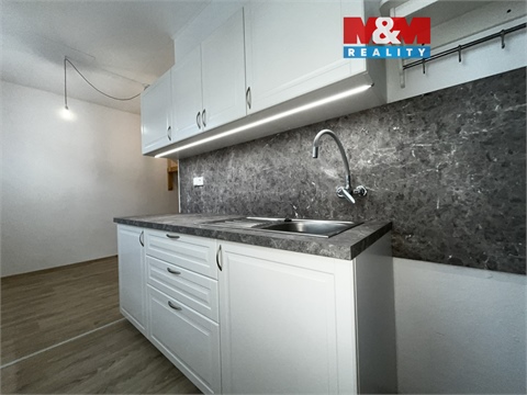 Prodej bytu 1kk, 35 m² 0