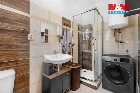 Prodej rodinného domu, 328 m² - 10