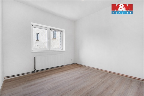 Prodej rodinného domu, 328 m² - 16