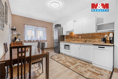 Prodej rodinného domu, 328 m² - 12