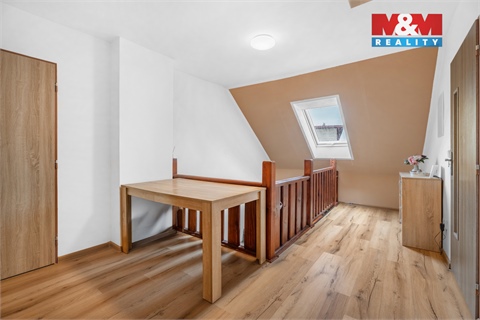 Prodej rodinného domu, 328 m² 8