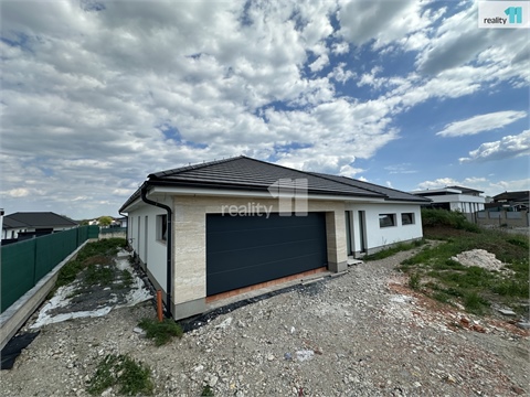 Prodej rodinného domu, 302 m² - 10