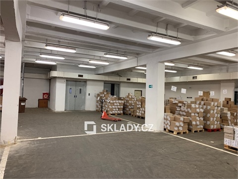 Pronájem skladu / haly, 2 800 m² - 0