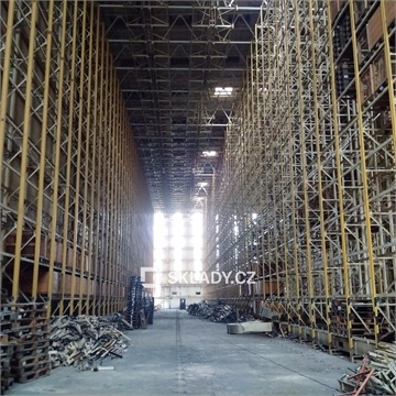 Pronájem skladu / haly, 2 800 m² 0