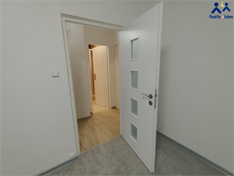 Pronájem bytu 1+1, 33 m² - 2