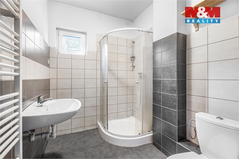 Prodej rodinného domu, 190 m² - 10