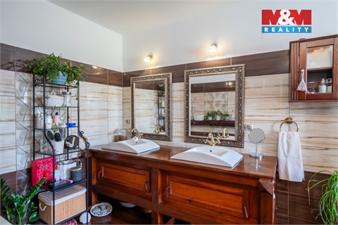 Prodej rodinného domu, 550 m² 4