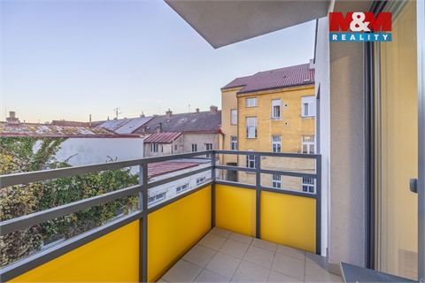 Pronájem bytu 3kk, 74 m² 12