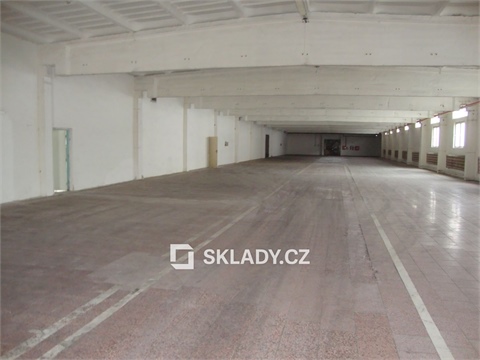 Pronájem skladu / haly, 1 090 m² 0