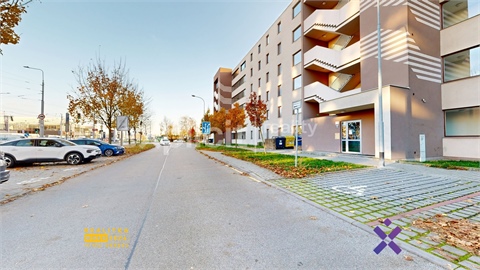 Pronájem bytu 3kk, 73 m² - 24