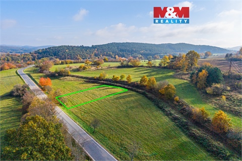 Prodej stavebního pozemku, 1 016 m² 0