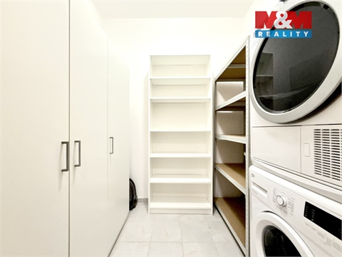 Pronájem bytu 1kk, 52 m² - 0