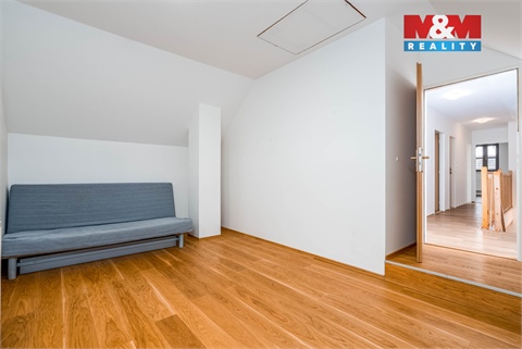 Prodej rodinného domu, 121 m² - 6