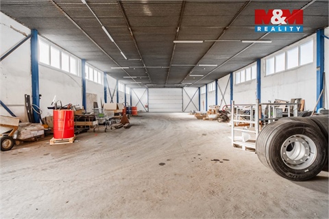 Pronájem obchodních prostor, 400 m² 2