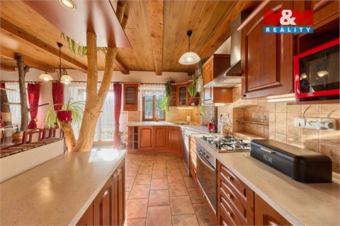 Prodej rodinného domu, 196 m² - 10