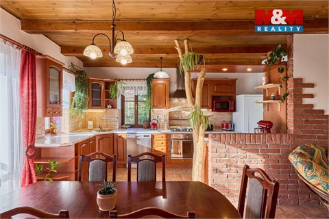 Prodej rodinného domu, 196 m² 8