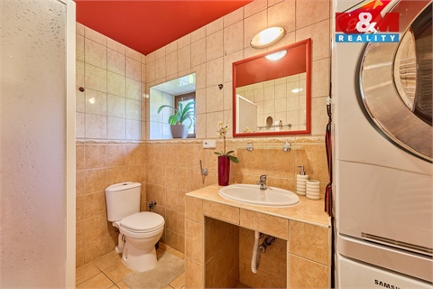 Prodej rodinného domu, 196 m² 14