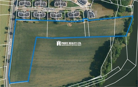 Prodej stavebního pozemku, 13 237 m² 0