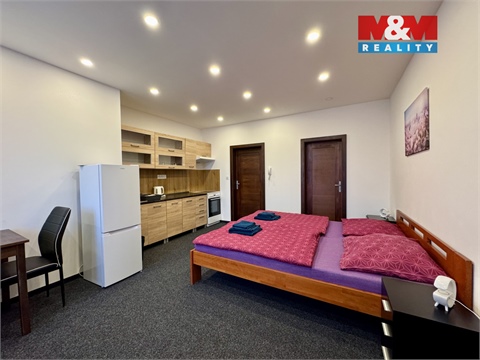 Pronájem bytu 3+1, 143 m² - 0