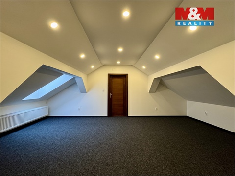 Pronájem bytu 3+1, 143 m² - 4