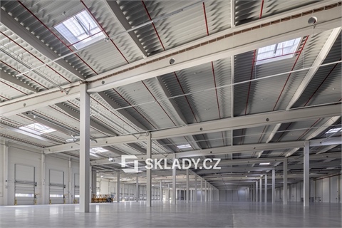 Pronájem skladu / haly, 5 000 m² - 0
