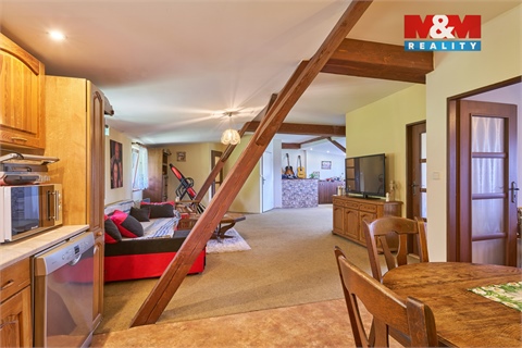 Prodej rodinného domu, 370 m² 10