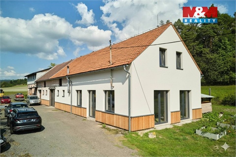 Prodej rodinného domu, 370 m² - 2