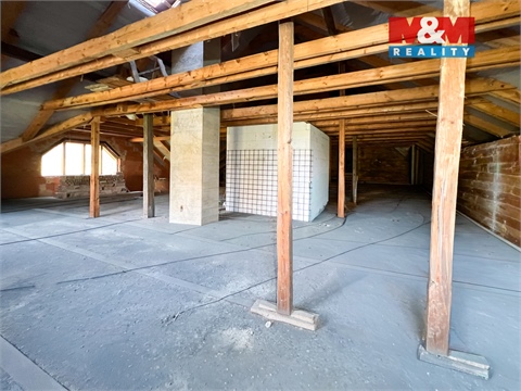 Prodej rodinného domu, 260 m² - 6