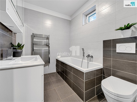 Prodej rodinného domu, 98 m² - 10