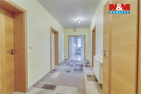 Prodej rodinného domu, 266 m² 18