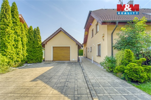 Prodej rodinného domu, 266 m² 12