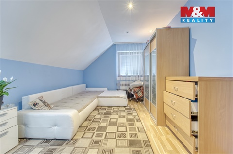 Prodej rodinného domu, 266 m² - 14