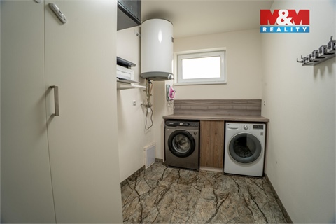 Prodej rodinného domu, 207 m² - 20