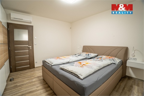 Prodej rodinného domu, 207 m² - 16