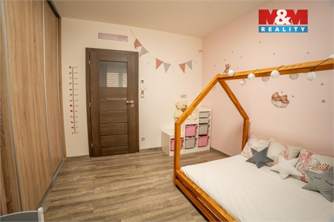 Prodej rodinného domu, 207 m² - 4