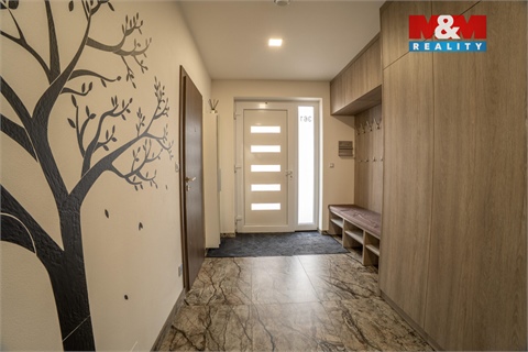 Prodej rodinného domu, 207 m² 18