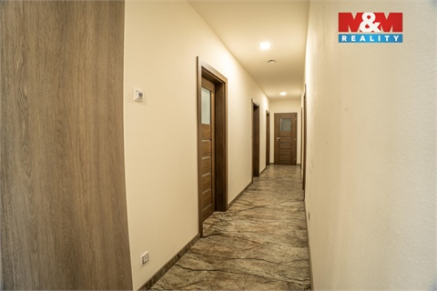 Prodej rodinného domu, 207 m² - 18