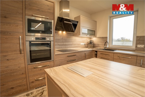 Prodej rodinného domu, 207 m² - 8