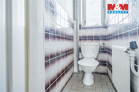 Prodej komerčního objektu, 350 m² 28