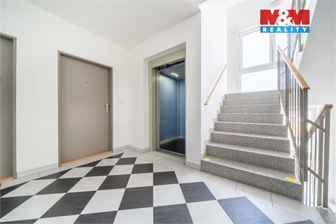 Pronájem bytu 1kk, 36 m² 12