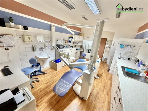 Pronájem komerčního objektu, 64 m² - 0