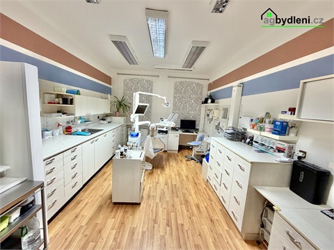 Pronájem komerčního objektu, 64 m² 0