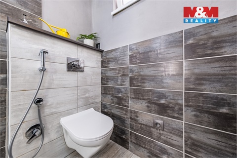 Prodej rodinného domu, 200 m² - 8