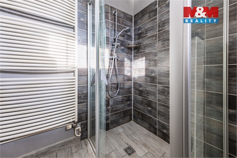 Prodej rodinného domu, 200 m² 10