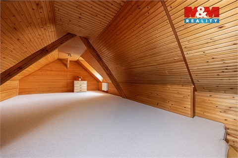 Prodej rodinného domu, 200 m² - 6