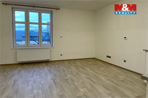 Pronájem bytu 3kk, 91 m² 12