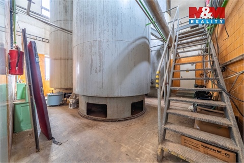 Prodej výrobního objektu, 762 m² - 18