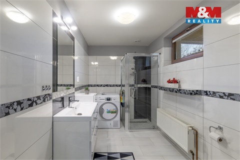 Prodej rodinného domu, 180 m² - 6