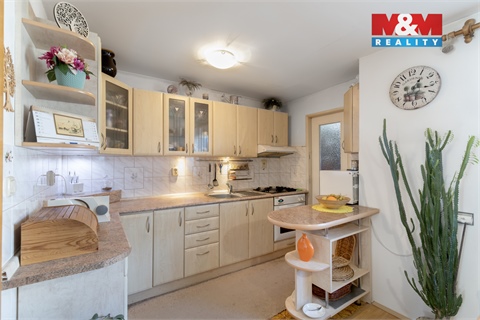 Prodej rodinného domu, 180 m² - 14