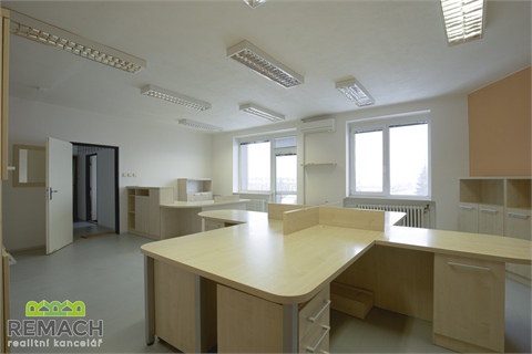 Pronájem kanceláře, 65 m² - 0